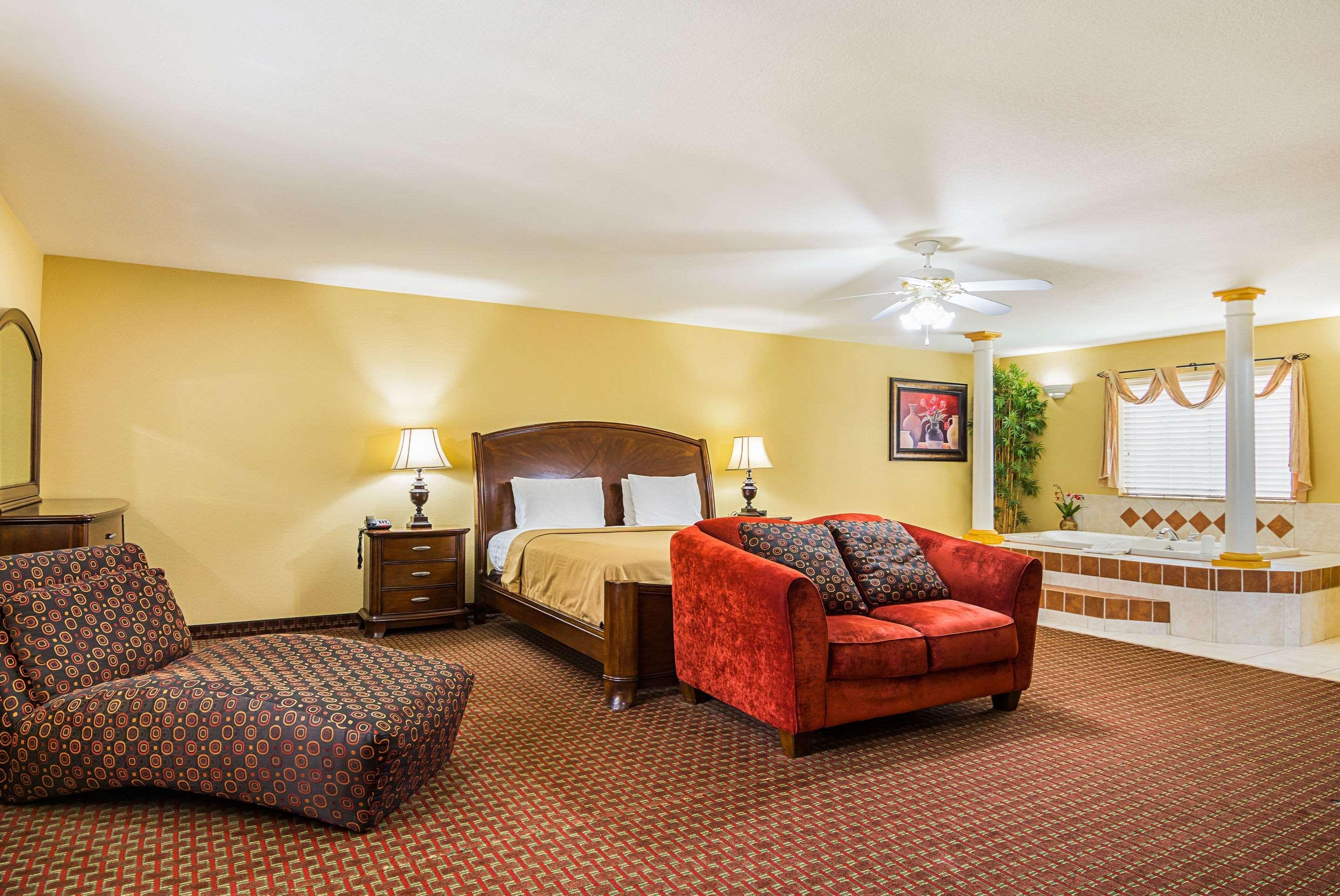 Econo Lodge Inn&Suites Bryant Exterior foto