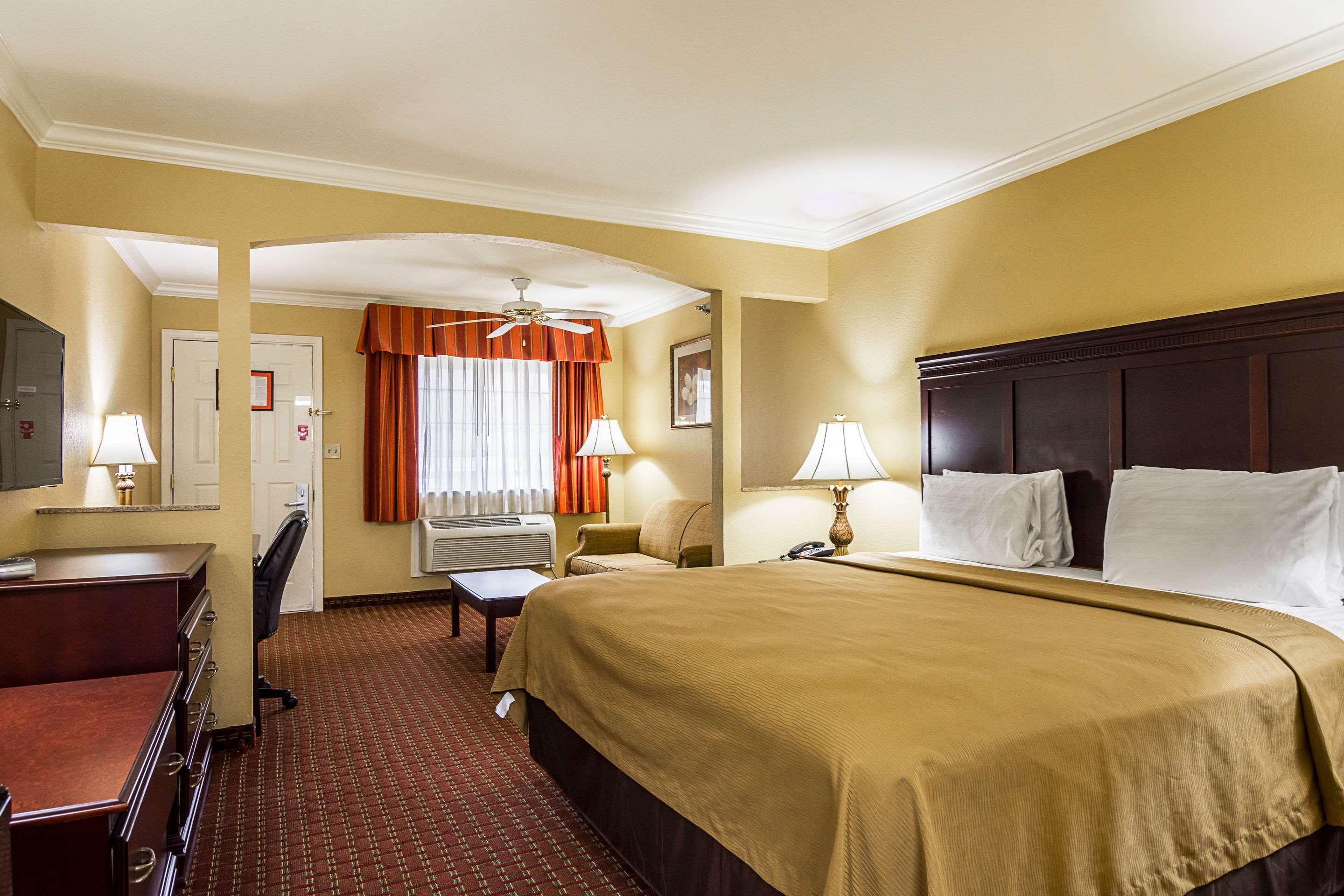 Econo Lodge Inn&Suites Bryant Exterior foto